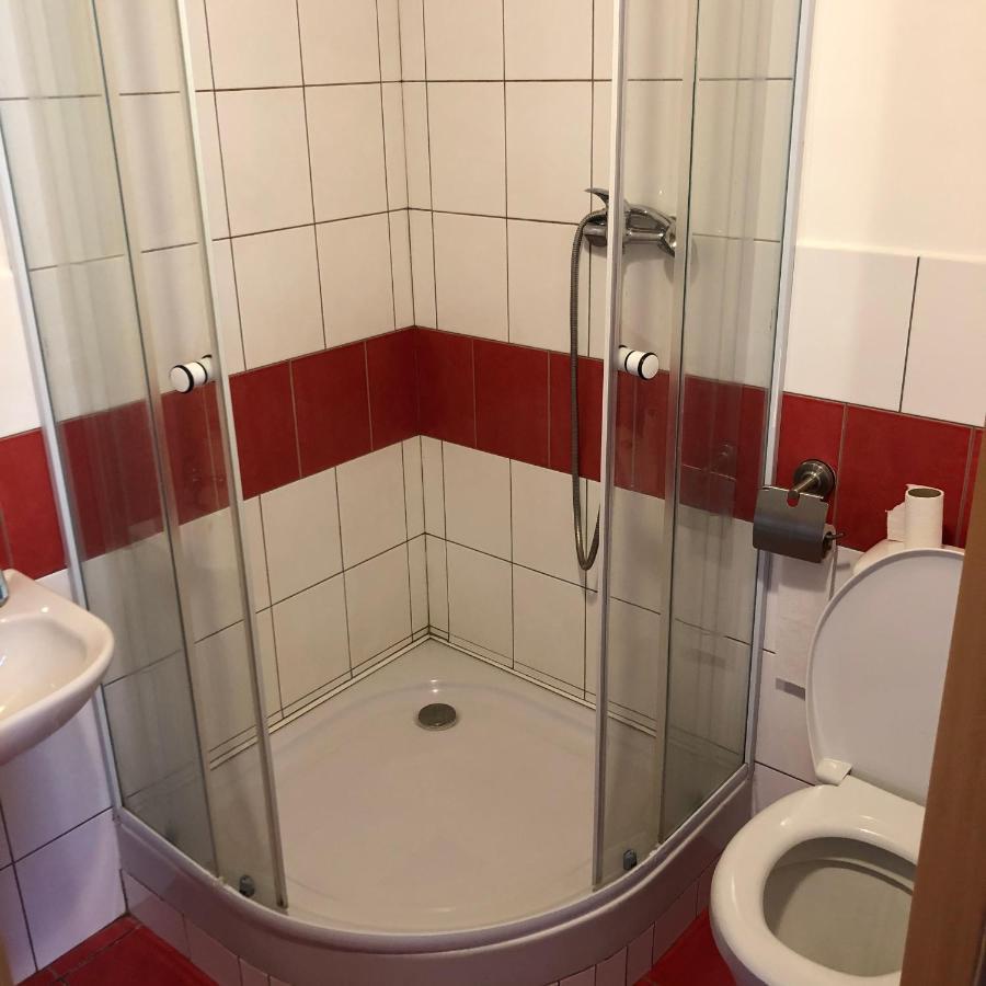 Bakin Bar Hotell Třebíč Eksteriør bilde