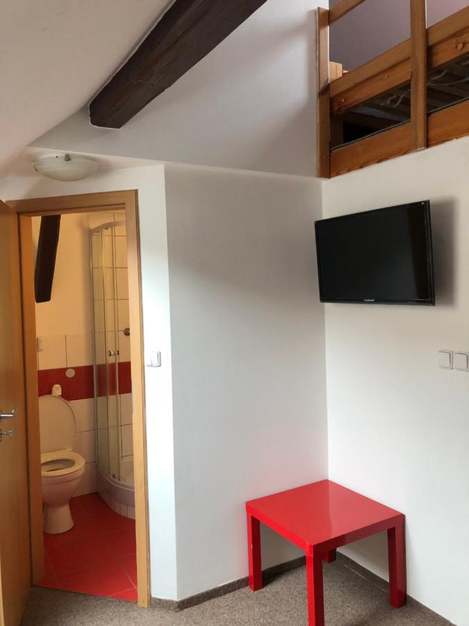Bakin Bar Hotell Třebíč Eksteriør bilde